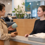 没有小票怎么退货？return without receipt、store credit 和 exchange 英文实用句